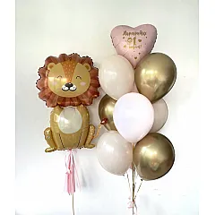 Композиция золотых и розовых шаров с сердцем и фигуркой льва